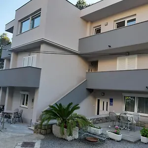 Pahljina Apartment