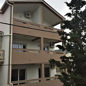 Orhideja Apartment